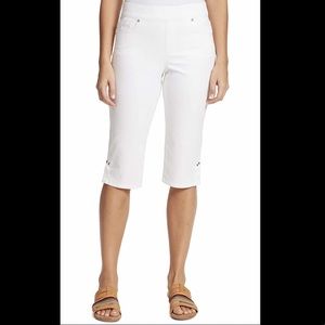 Gloria Vanderbilt Avery skimmer capri